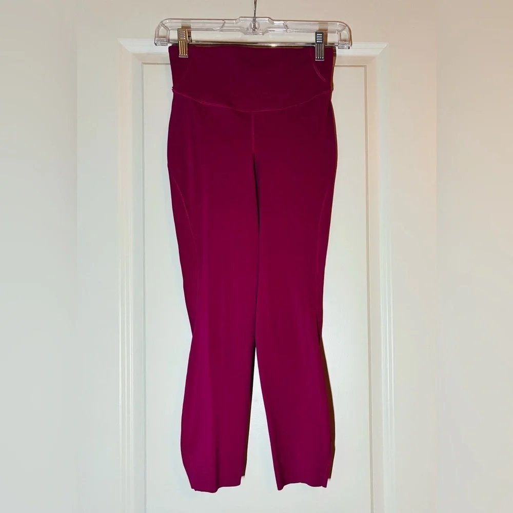 Lululemon Base Pace High-Rise Crop 23